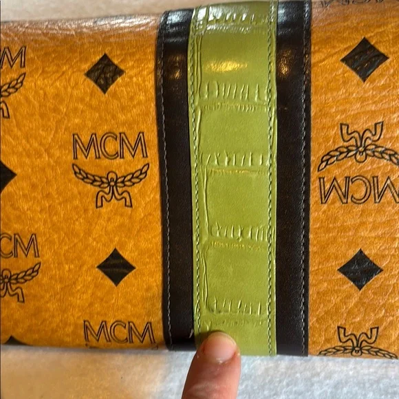 MCM limited edition Brown and Green Logo Wallet - Picture 3 of 16